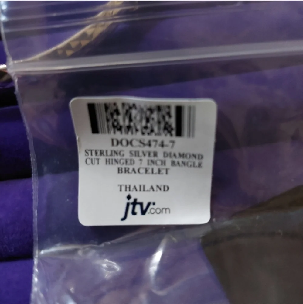 Rhodium Over Sterling Silver Polished and Diamond-cut 7.00mm Hinged Bangle ✨️ - Picture 6 of 8